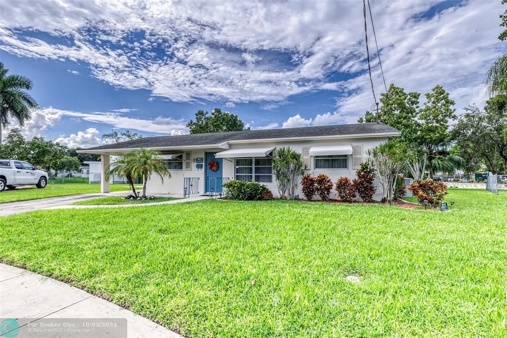 For Sale: $514,900 (3 beds, 2 baths, 1124 Square Feet)