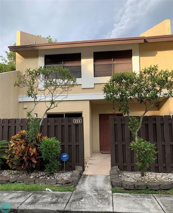 En Venta: $440,000 (3 camas, 2 baños, 1400 Pies cuadrados)