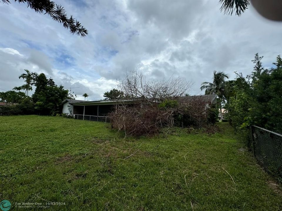 For Sale: $745,000 (3 beds, 3 baths, 2720 Square Feet)