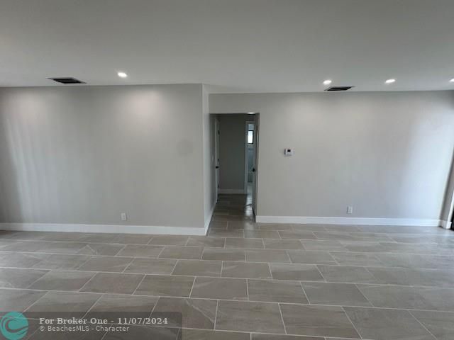 For Rent: $3,500 (3 beds, 2 baths, 1155 Square Feet)