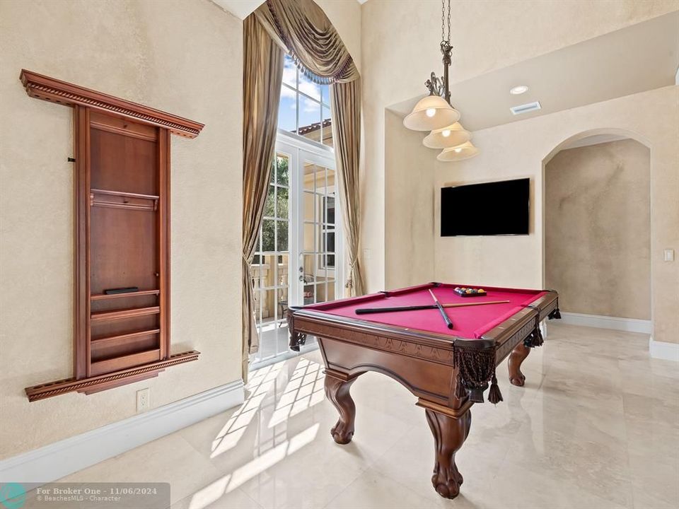 For Sale: $3,500,000 (6 beds, 6 baths, 6414 Square Feet)