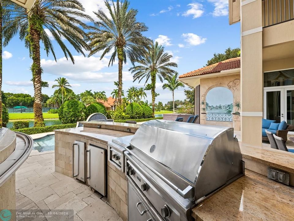 For Sale: $3,500,000 (6 beds, 6 baths, 6414 Square Feet)