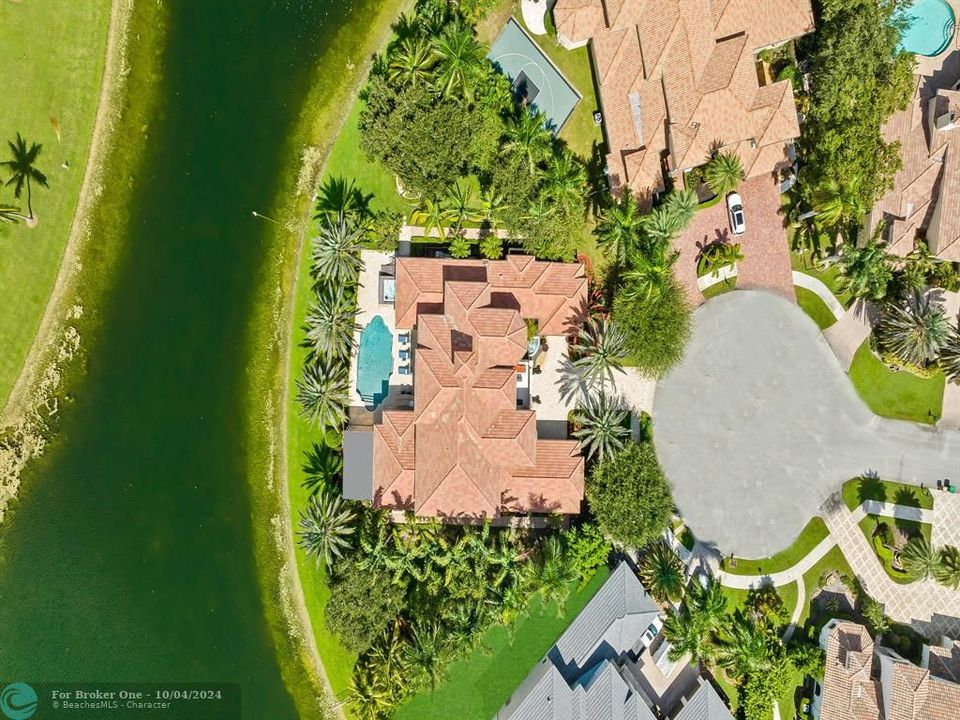 For Sale: $3,500,000 (6 beds, 6 baths, 6414 Square Feet)