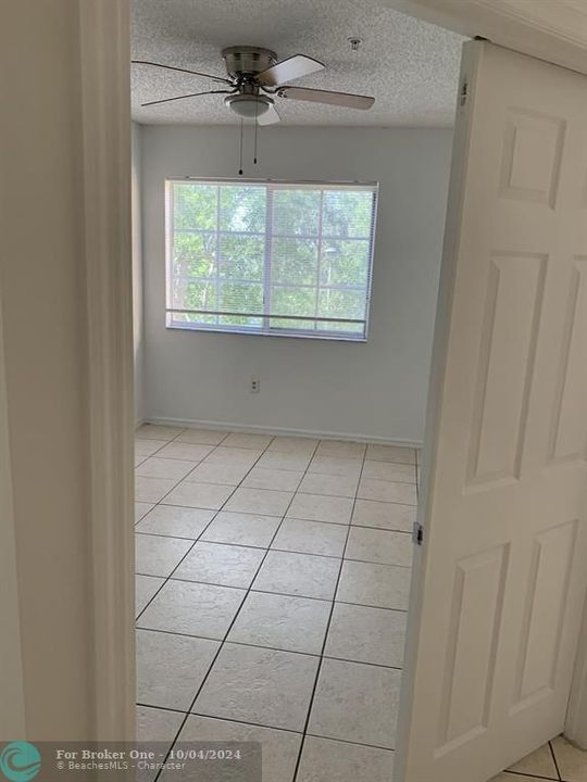 For Rent: $2,250 (2 beds, 1 baths, 850 Square Feet)