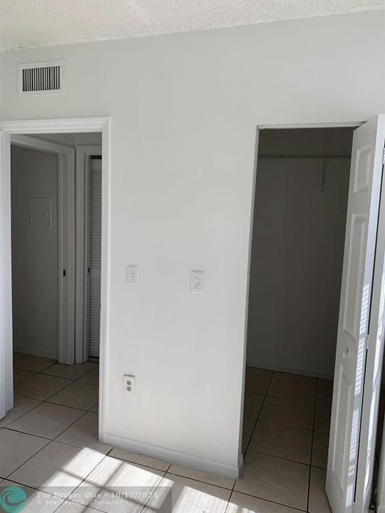 For Rent: $2,250 (2 beds, 1 baths, 850 Square Feet)