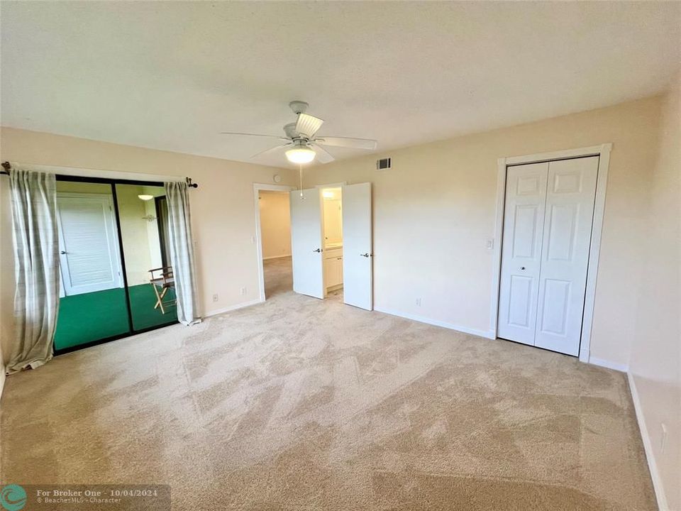 For Sale: $274,900 (2 beds, 2 baths, 1230 Square Feet)