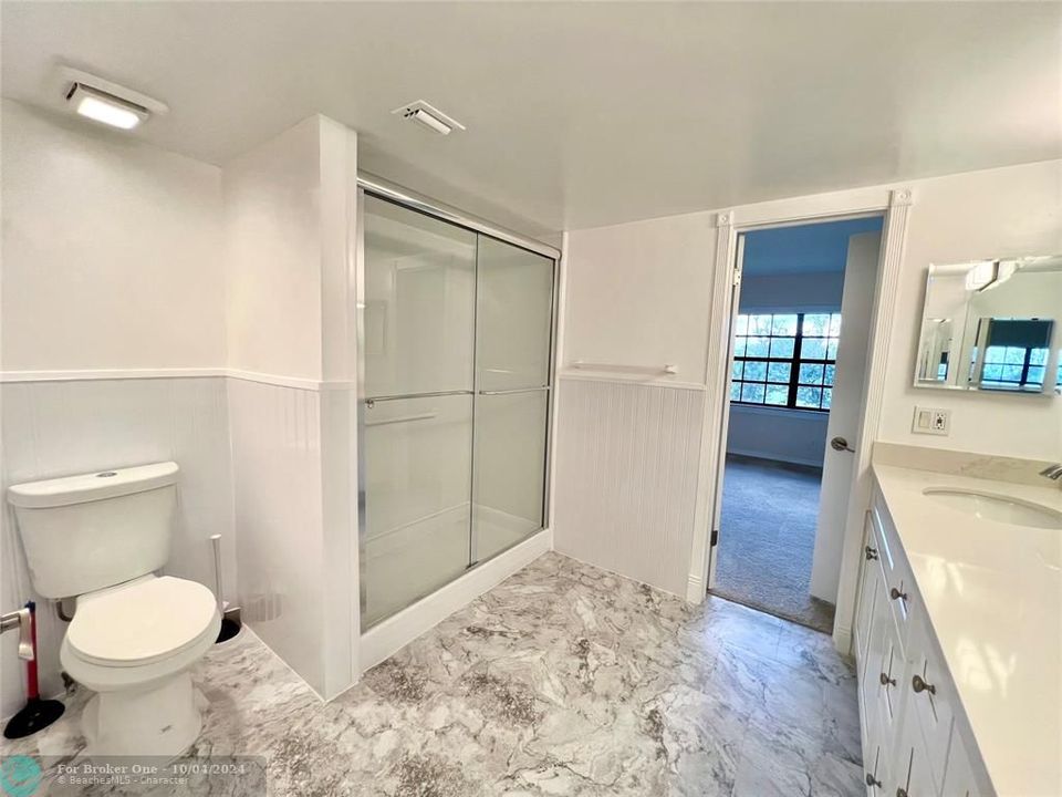 For Sale: $274,900 (2 beds, 2 baths, 1230 Square Feet)