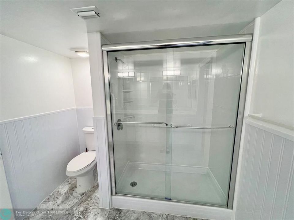 For Sale: $274,900 (2 beds, 2 baths, 1230 Square Feet)