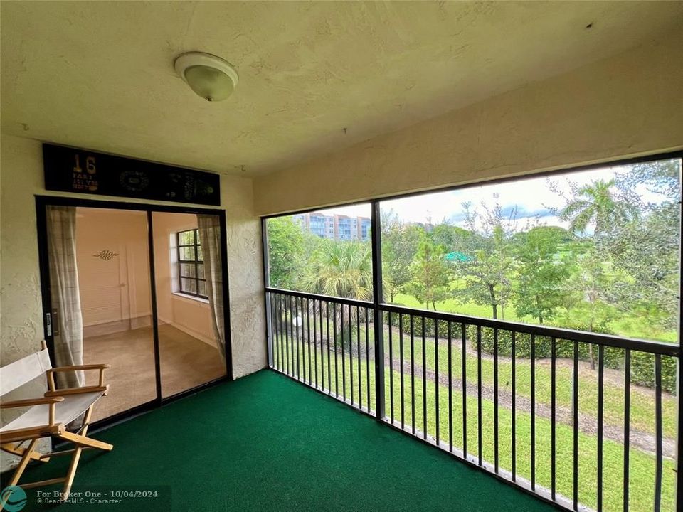 For Sale: $274,900 (2 beds, 2 baths, 1230 Square Feet)