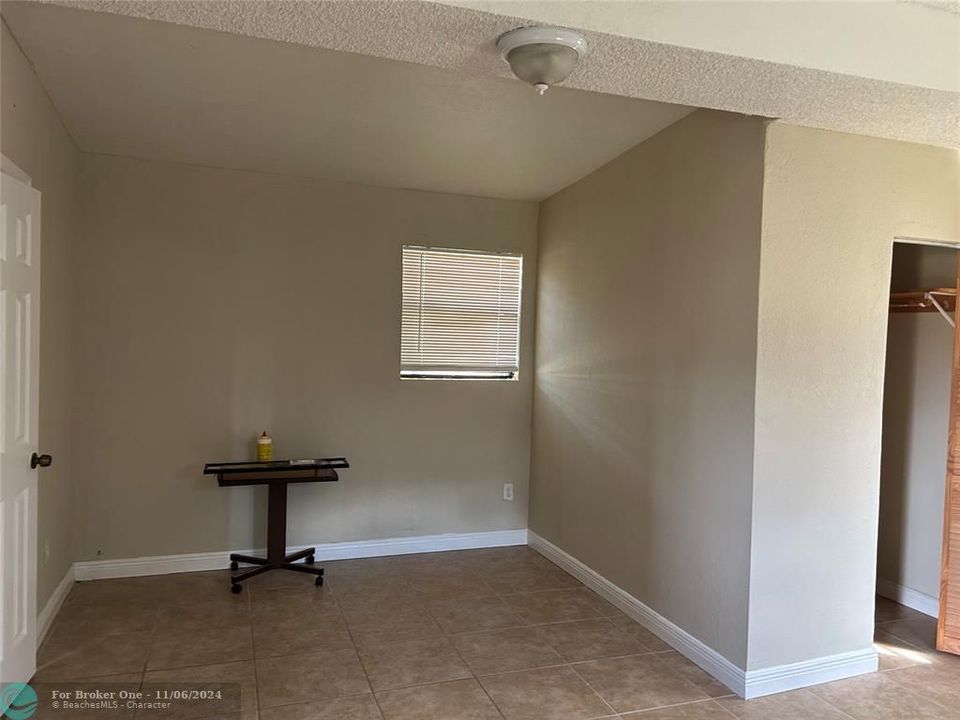 For Rent: $1,500 (1 beds, 1 baths, 4196 Square Feet)