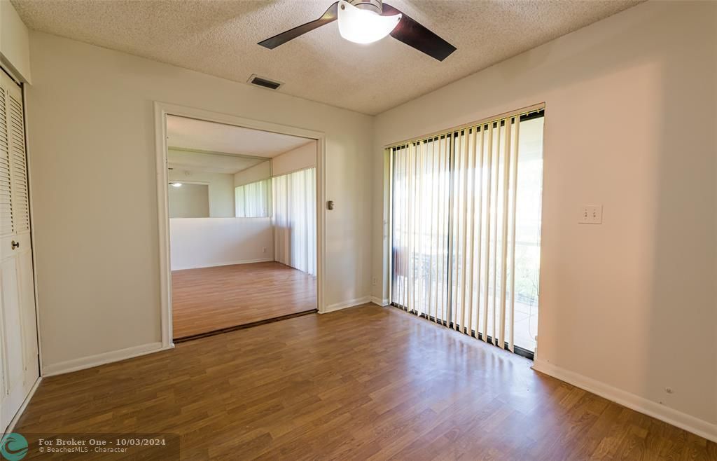 For Sale: $339,900 (2 beds, 2 baths, 1064 Square Feet)