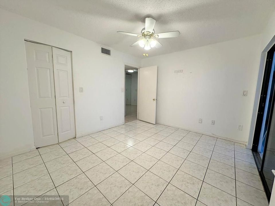 For Rent: $1,800 (1 beds, 1 baths, 650 Square Feet)