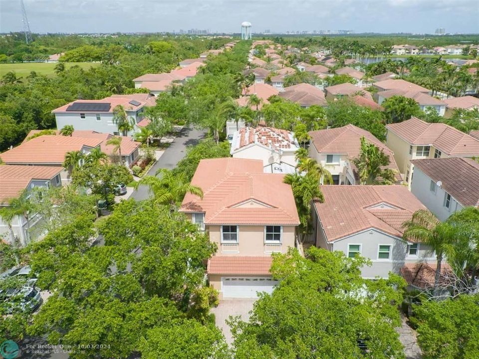 For Sale: $799,900 (4 beds, 2 baths, 2113 Square Feet)