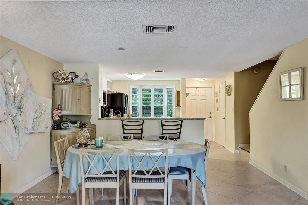 For Sale: $499,000 (2 beds, 2 baths, 1008 Square Feet)