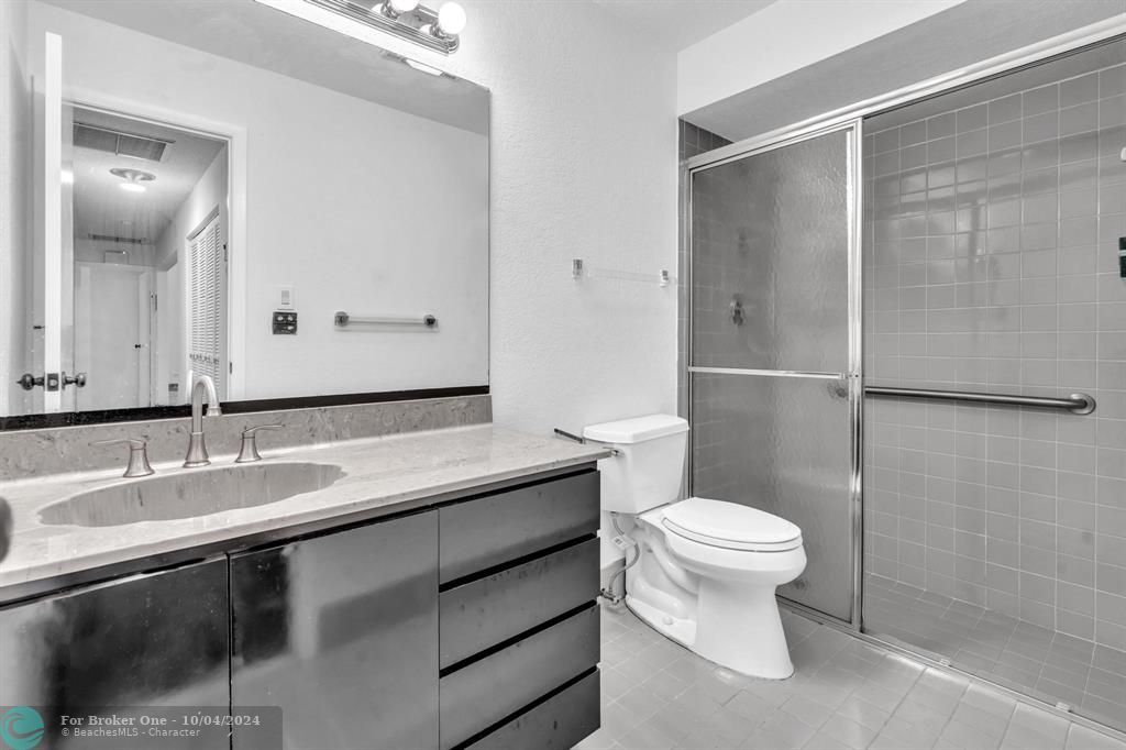 For Sale: $488,900 (2 beds, 2 baths, 1944 Square Feet)