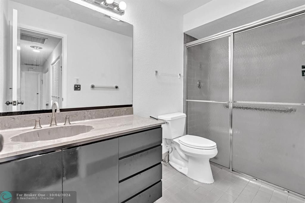 For Sale: $488,900 (2 beds, 2 baths, 1944 Square Feet)