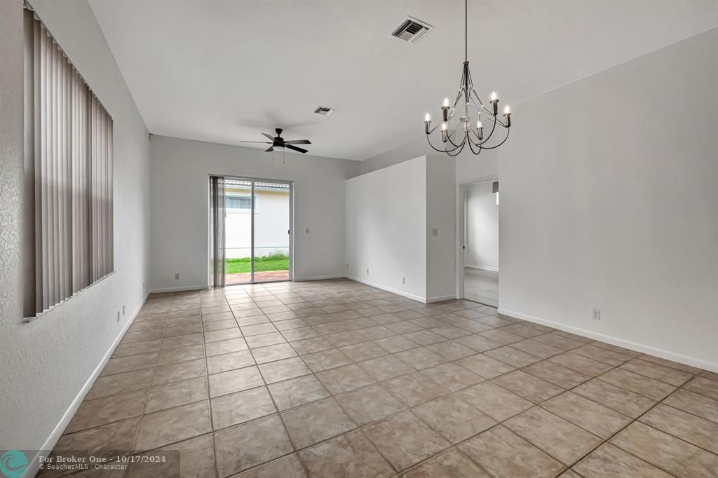 For Sale: $440,000 (3 beds, 2 baths, 1285 Square Feet)