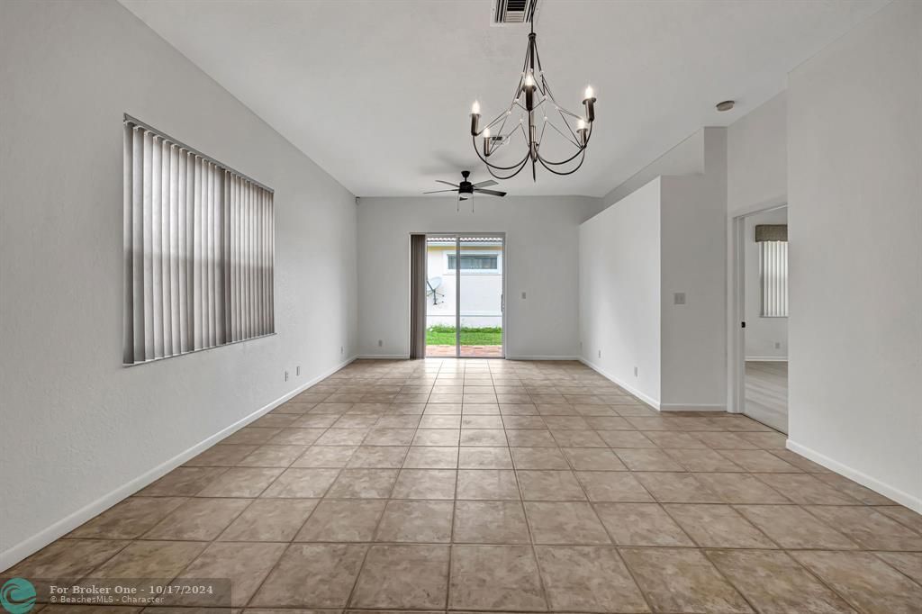 For Sale: $440,000 (3 beds, 2 baths, 1285 Square Feet)