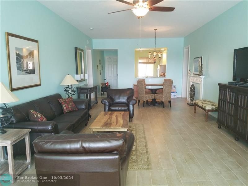 For Rent: $2,550 (2 beds, 2 baths, 1989 Square Feet)