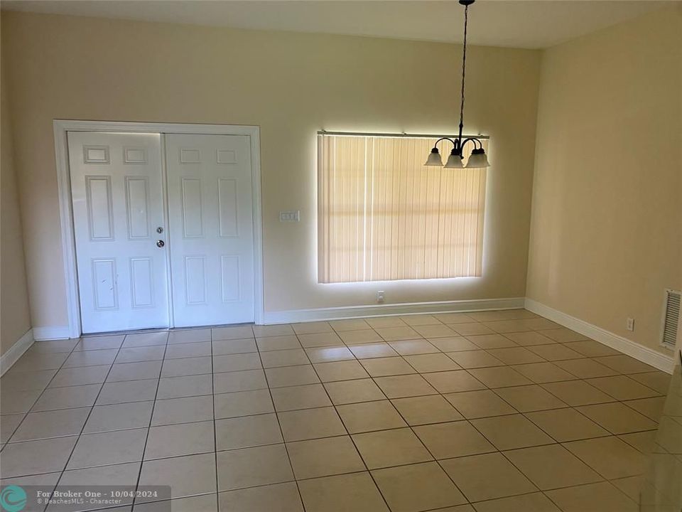 For Rent: $2,300 (3 beds, 2 baths, 2065 Square Feet)