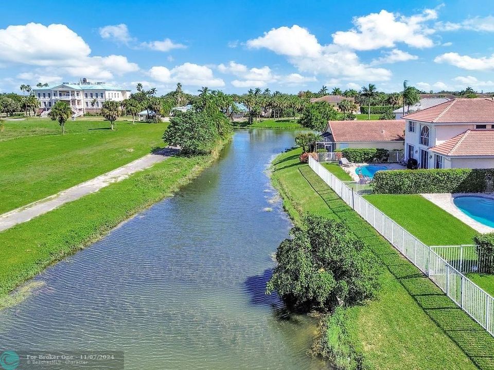 For Sale: $640,000 (4 beds, 2 baths, 2222 Square Feet)