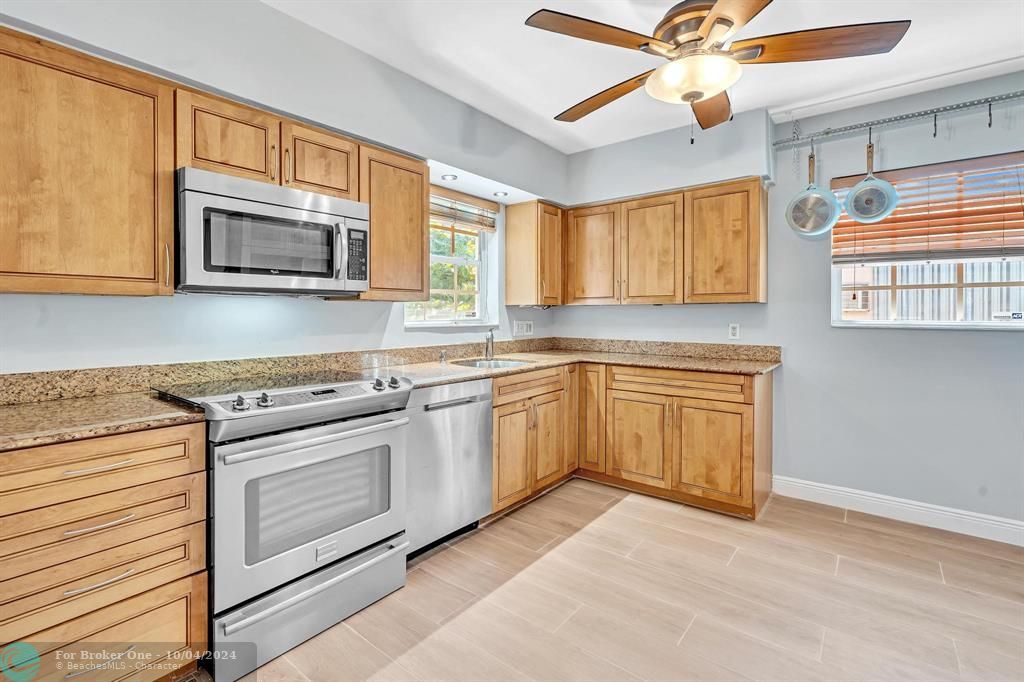 For Sale: $588,900 (3 beds, 2 baths, 1555 Square Feet)