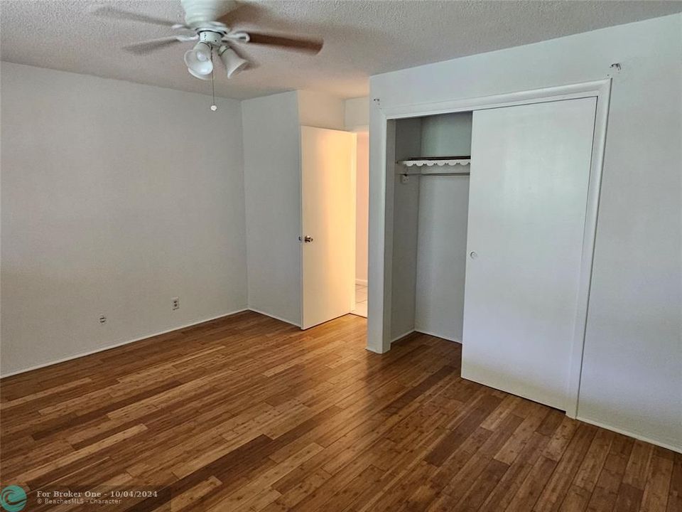 For Rent: $2,100 (2 beds, 2 baths, 1042 Square Feet)