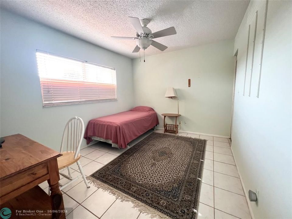 For Sale: $142,000 (2 beds, 2 baths, 920 Square Feet)