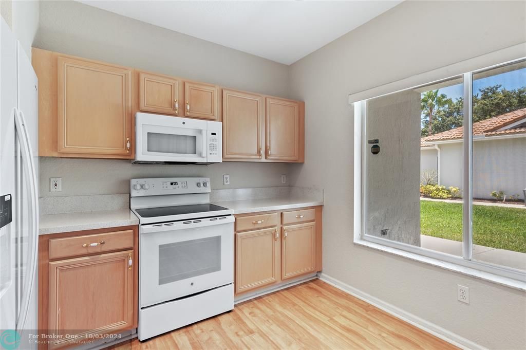 For Sale: $399,900 (3 beds, 2 baths, 1495 Square Feet)