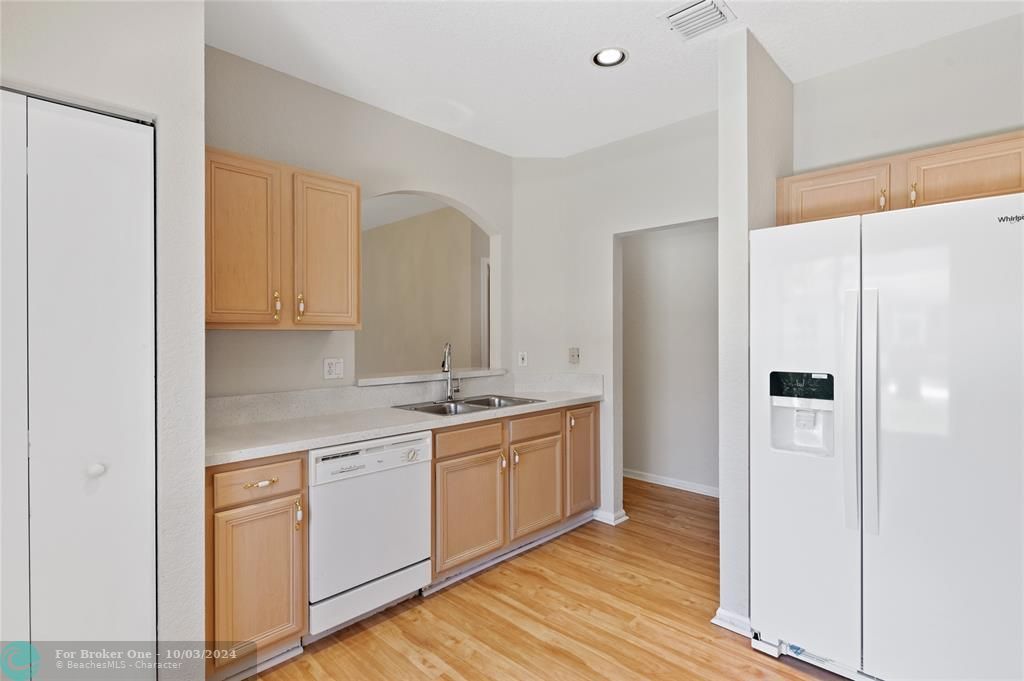 For Sale: $399,900 (3 beds, 2 baths, 1495 Square Feet)