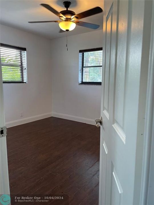 For Rent: $1,600 (1 beds, 1 baths, 450 Square Feet)