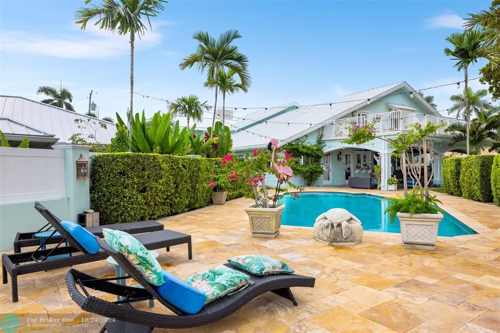 For Sale: $6,995,000 (4 beds, 4 baths, 5166 Square Feet)