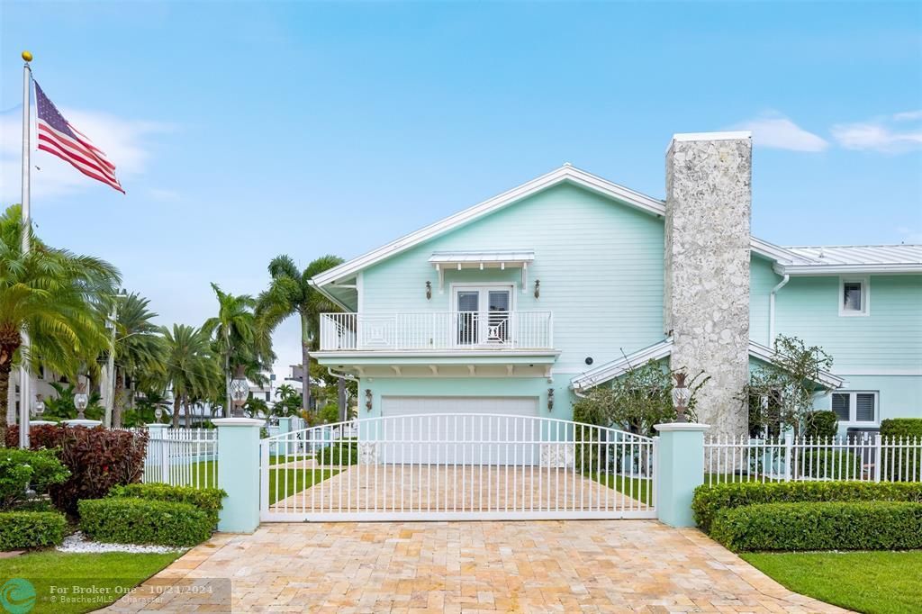 For Sale: $6,995,000 (4 beds, 4 baths, 5166 Square Feet)