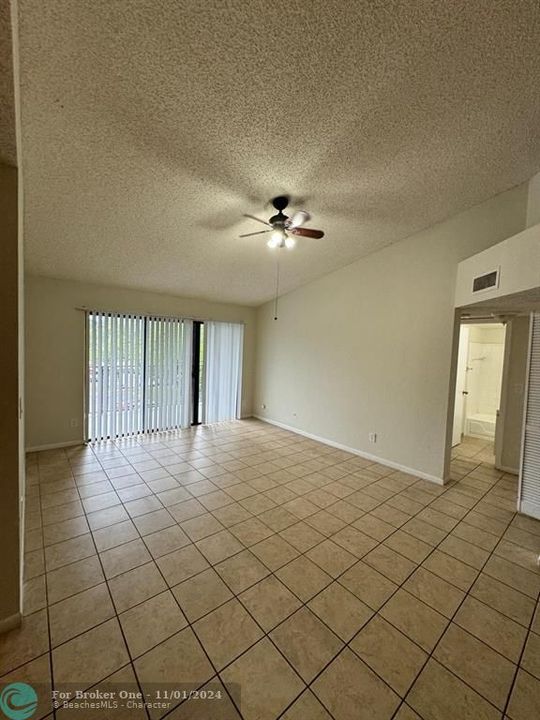 For Rent: $2,300 (3 beds, 2 baths, 1263 Square Feet)