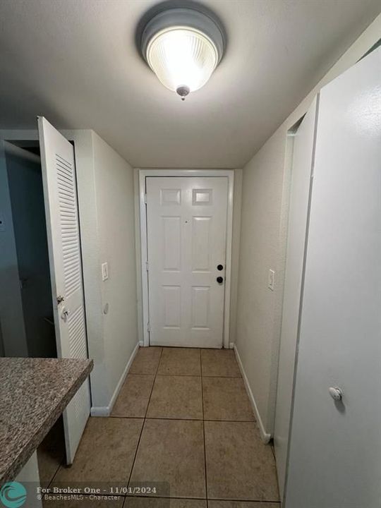 For Rent: $2,300 (3 beds, 2 baths, 1263 Square Feet)