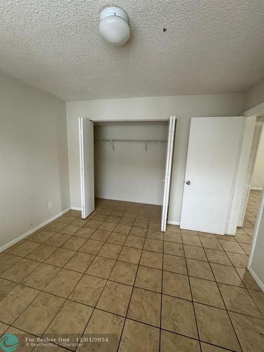 For Rent: $2,300 (3 beds, 2 baths, 1263 Square Feet)