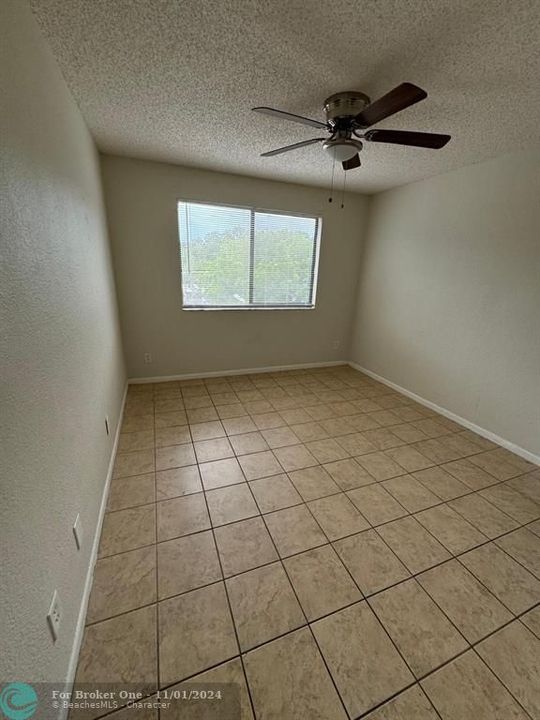 For Rent: $2,300 (3 beds, 2 baths, 1263 Square Feet)