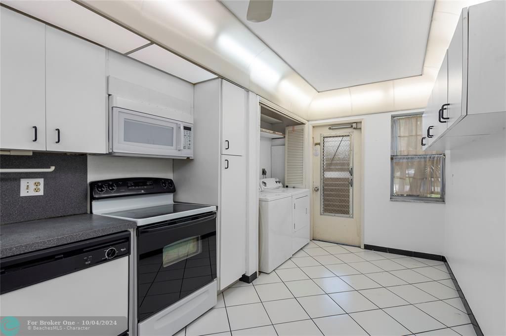 For Sale: $229,000 (2 beds, 2 baths, 1265 Square Feet)