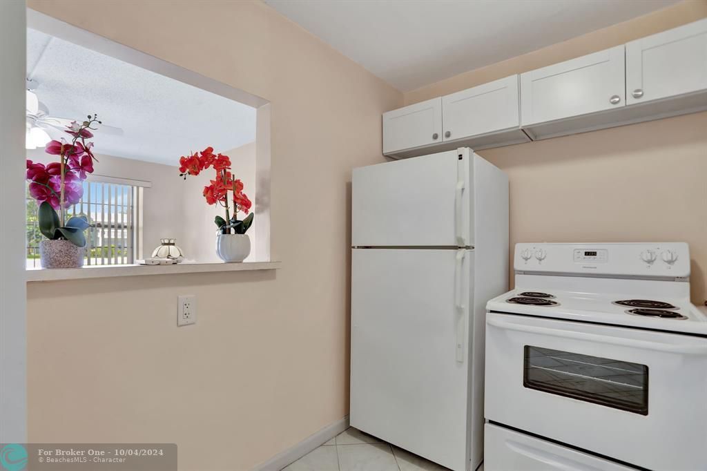 For Rent: $1,650 (1 beds, 1 baths, 708 Square Feet)