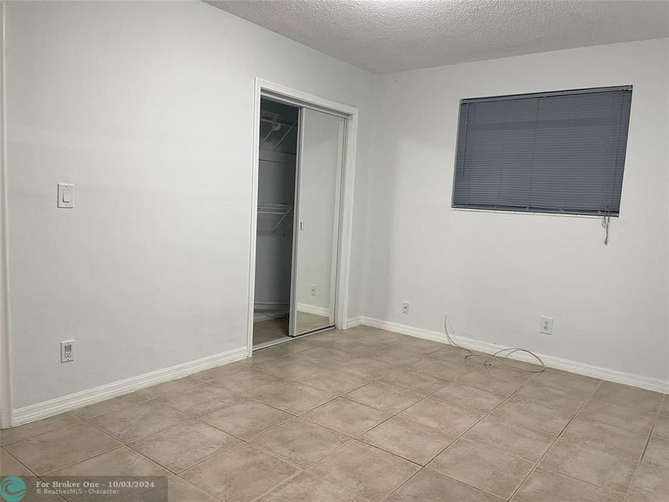 For Sale: $328,000 (2 beds, 1 baths, 1178 Square Feet)