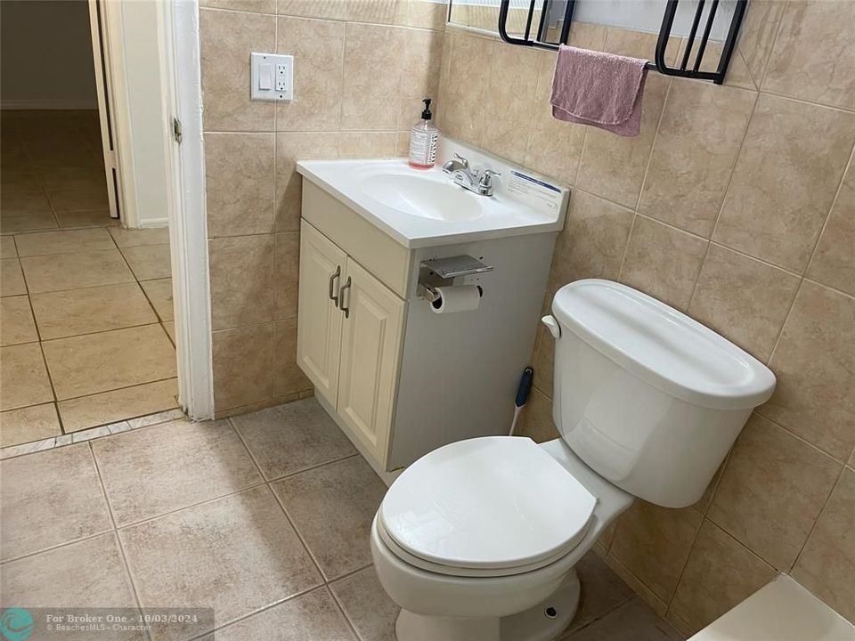 For Sale: $328,000 (2 beds, 1 baths, 1178 Square Feet)