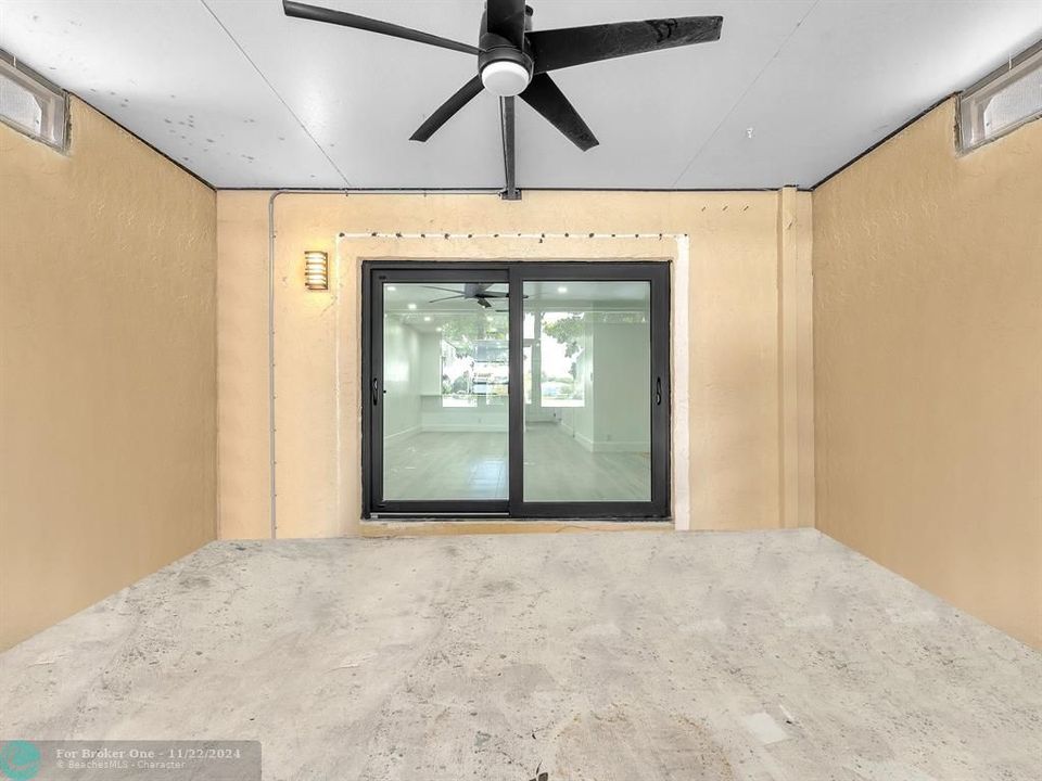 For Sale: $375,000 (2 beds, 2 baths, 1299 Square Feet)