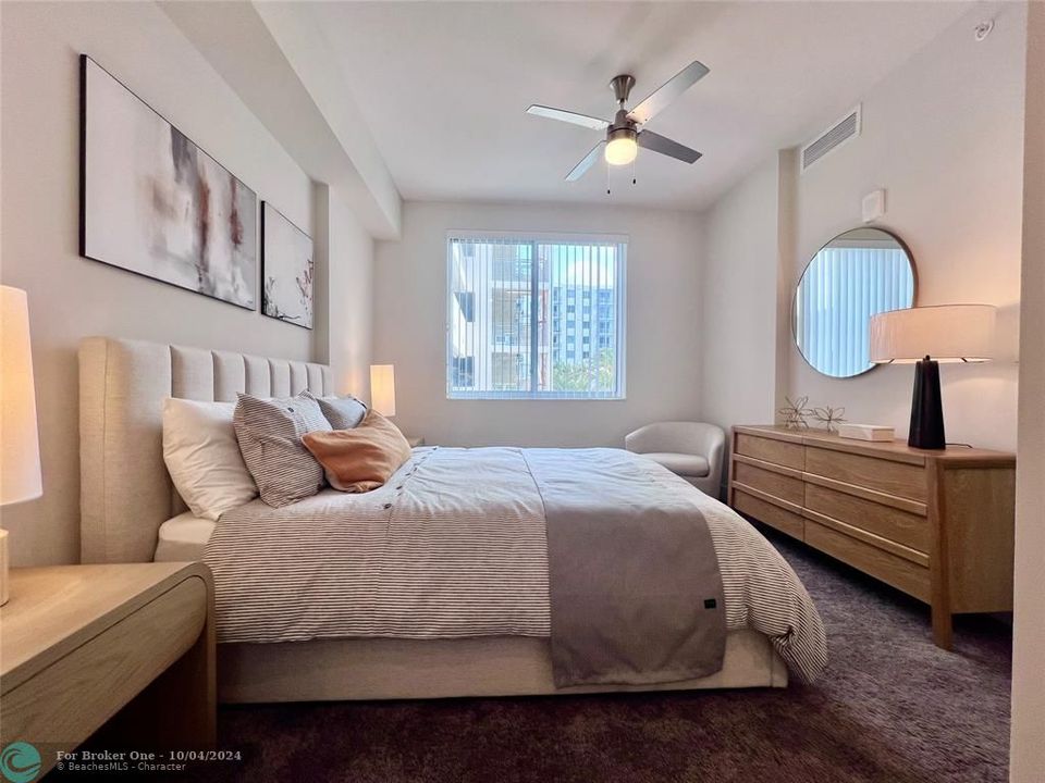 For Rent: $2,096 (1 beds, 1 baths, 695 Square Feet)