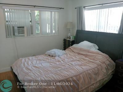 For Sale: $1,500 (1 beds, 1 baths, 500 Square Feet)