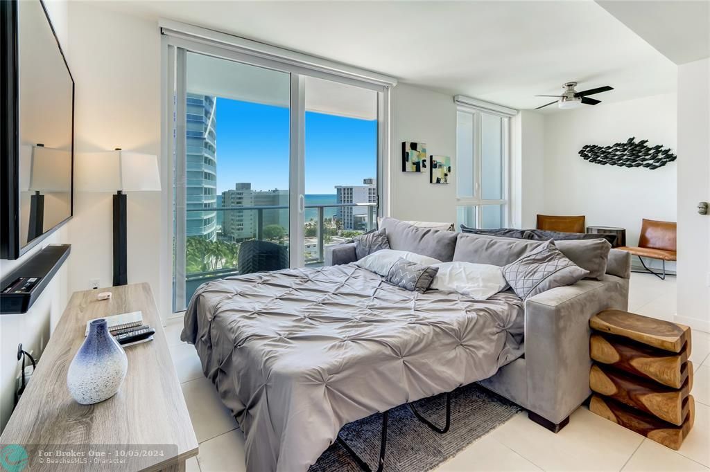 For Sale: $899,000 (1 beds, 1 baths, 841 Square Feet)