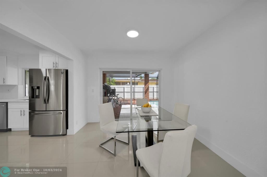 En Venta: $529,999 (4 camas, 2 baños, 1761 Pies cuadrados)