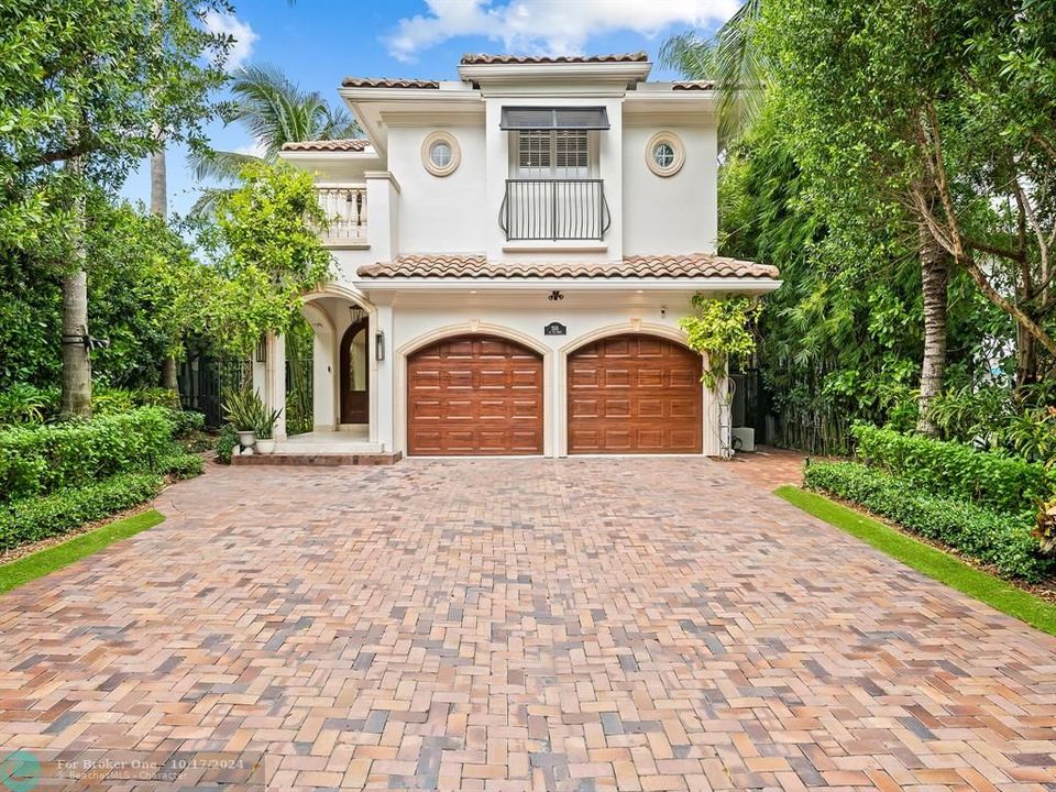 For Sale: $4,795,000 (4 beds, 4 baths, 3786 Square Feet)