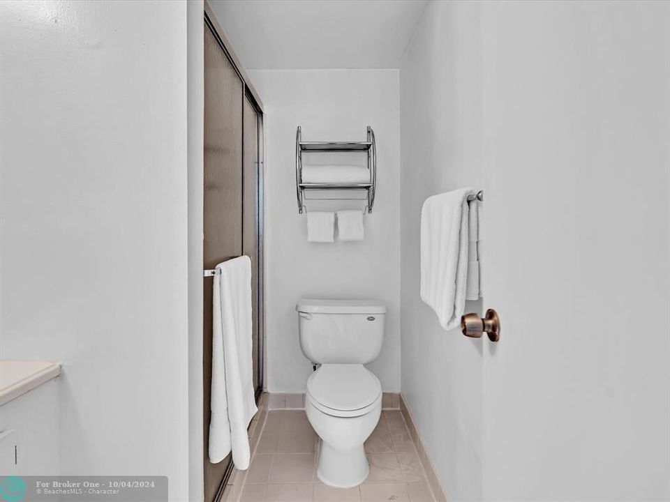 For Sale: $390,000 (2 beds, 2 baths, 1014 Square Feet)