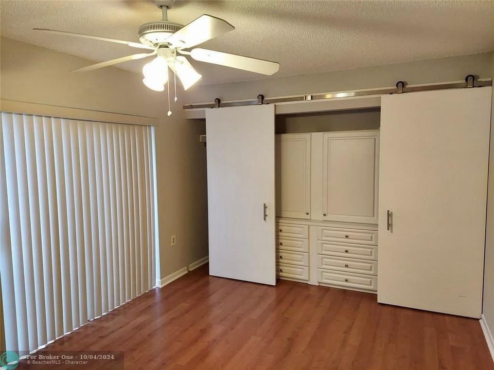 For Rent: $2,950 (3 beds, 2 baths, 1264 Square Feet)