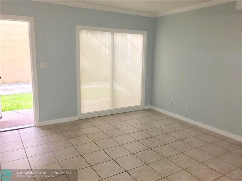 For Rent: $1,750 (2 beds, 2 baths, 800 Square Feet)